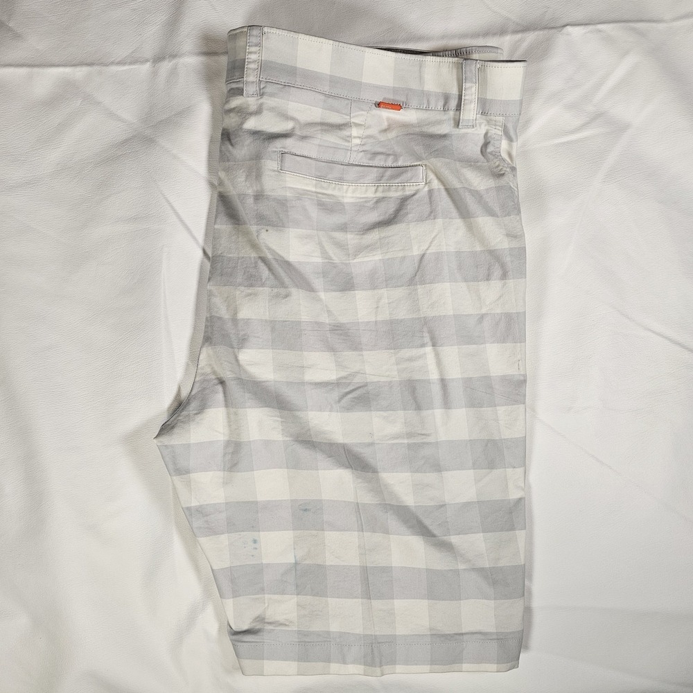 Nike Golf Dri-FIT Mens 42 Gray White Plaid Shorts Stretch Chino Casual